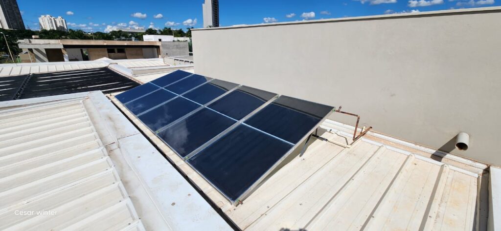 Vantagens dos Equipamentos de Aquecimento Solar de Água para sua Casa